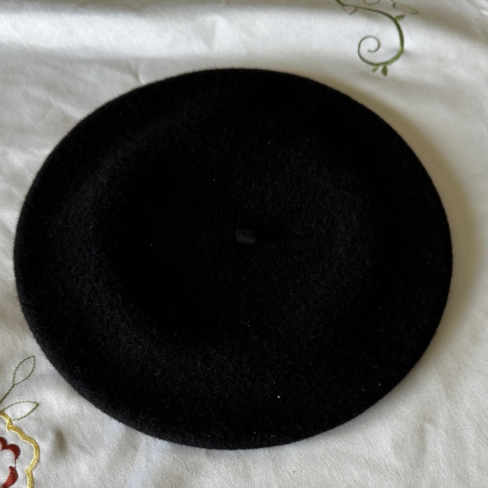 Talbots Black Wool Beret